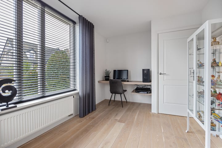 Foto 25 van Smoutstraat 4