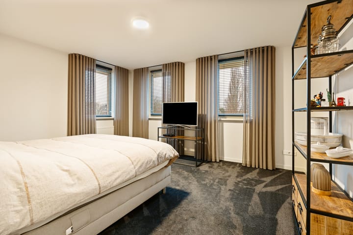 Foto 28 van Smoutstraat 4