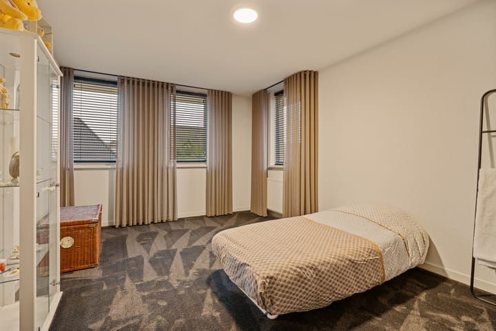 Foto 30 van Smoutstraat 4