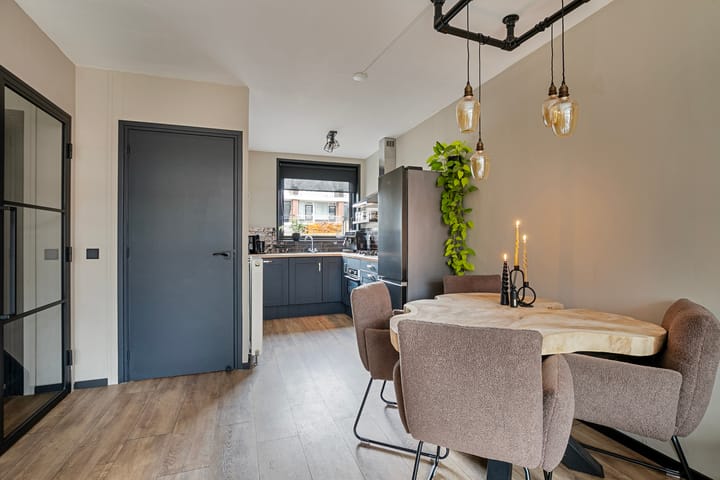 Foto 10 van Philips Willemplantsoen 8