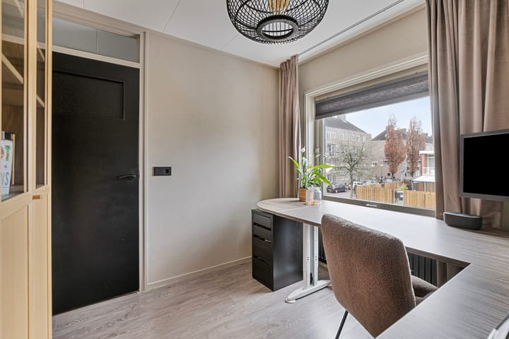 Foto 20 van Philips Willemplantsoen 8