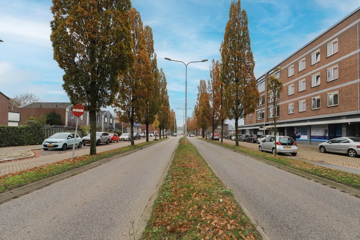 Bekijk foto 39 van Zwaluwstraat 17