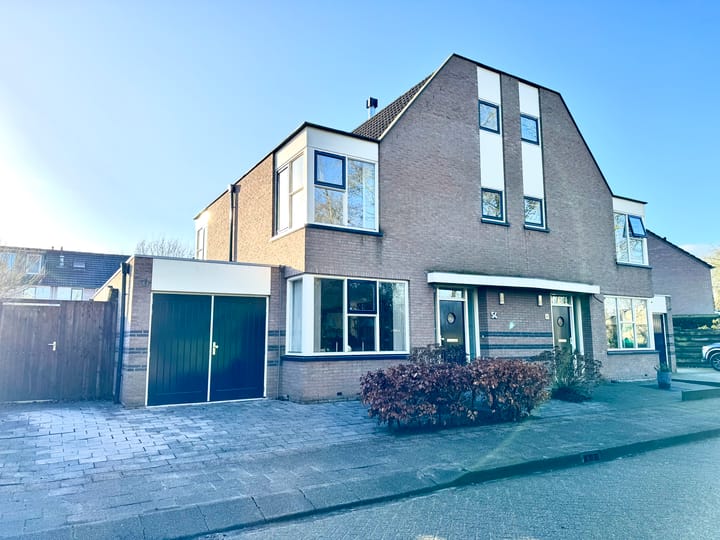 Photo 37 of Andries van Altenalaan 54