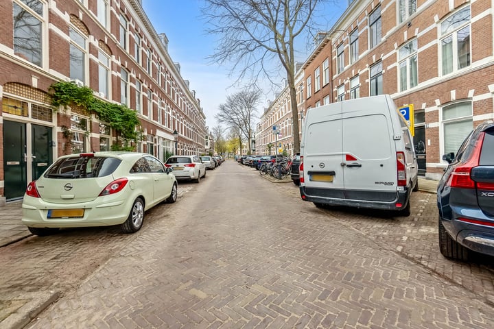 Bekijk foto 37 van De Perponcherstraat 59