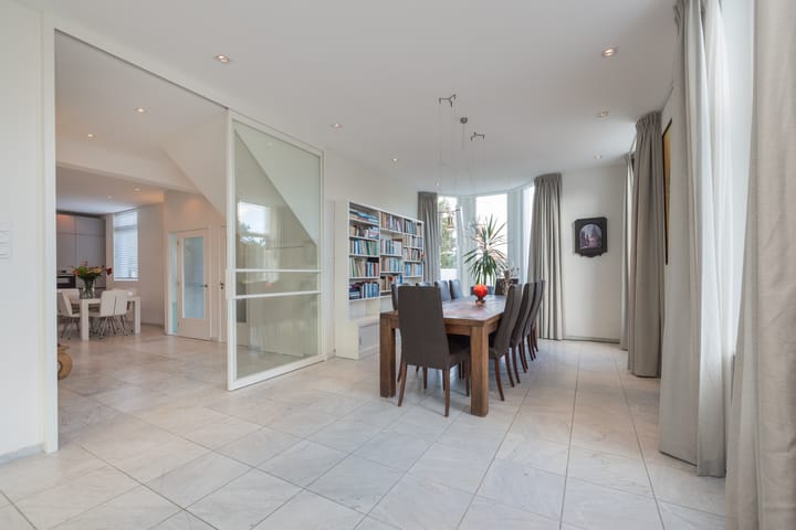 Foto 9 van Erasmusweg 1