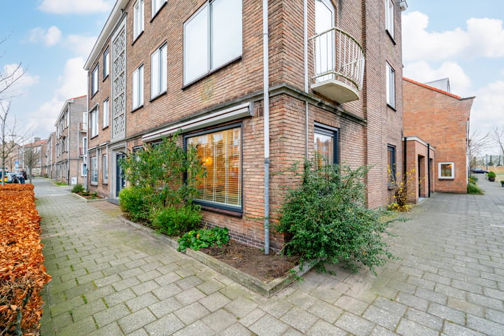 Bekijk foto 39 van Arent Krijtsstraat 43