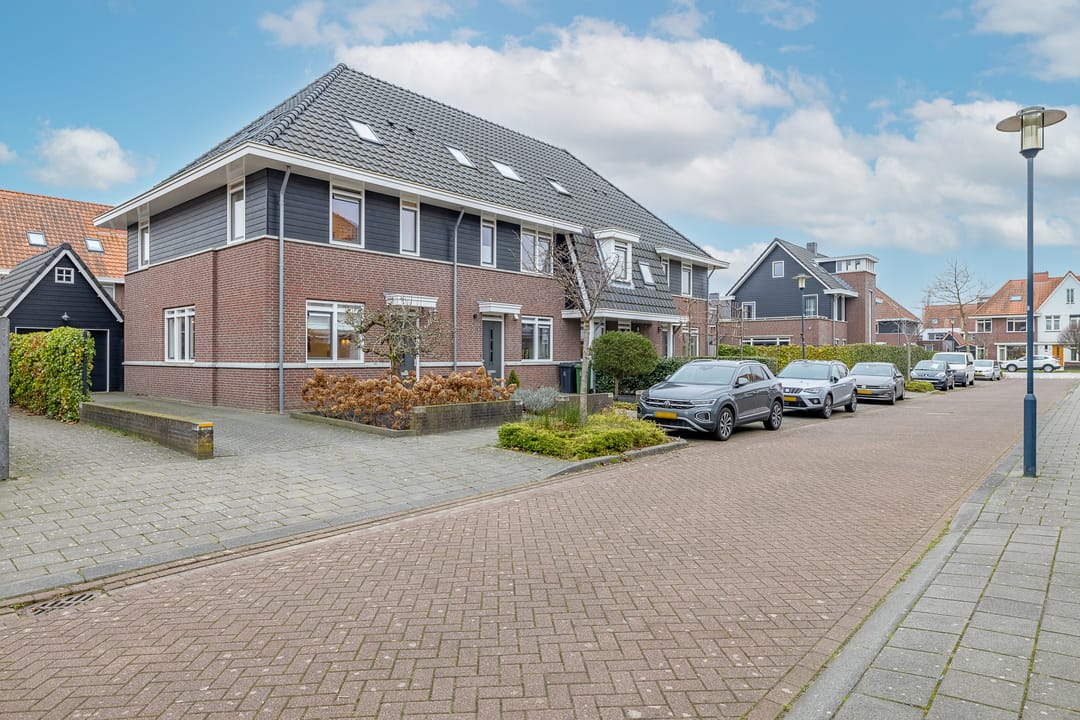 Photo 2 of Elmore Jamesstraat 10