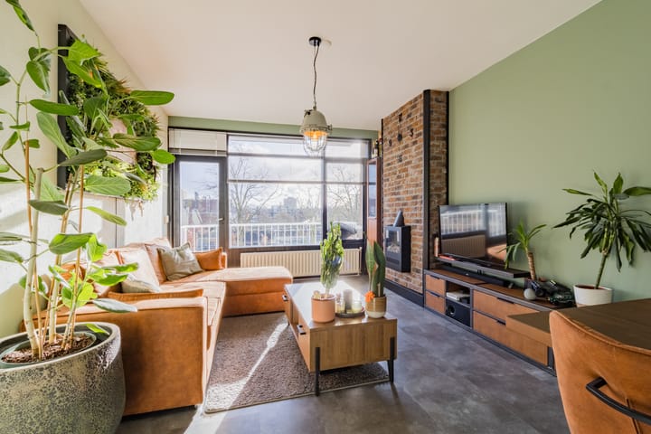 Photo 5 of G.A. Brederolaan 81-C