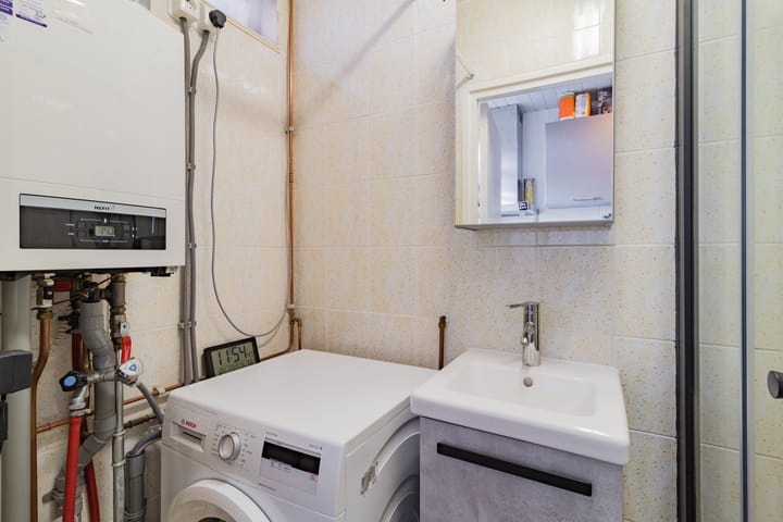 Photo 23 of G.A. Brederolaan 81-C