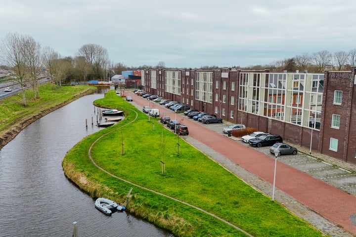 Bekijk foto 3 van Anne Frankhove 70