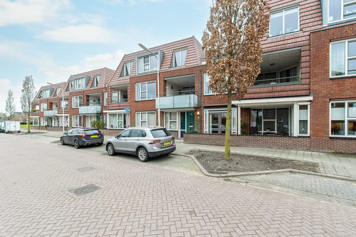 Foto 29 van Irenestraat 7