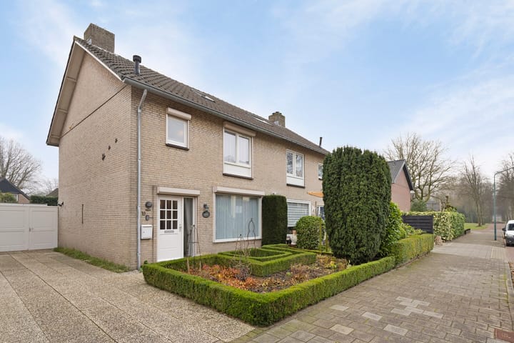 Photo 1 of Verlengde Raagtenstraat 19