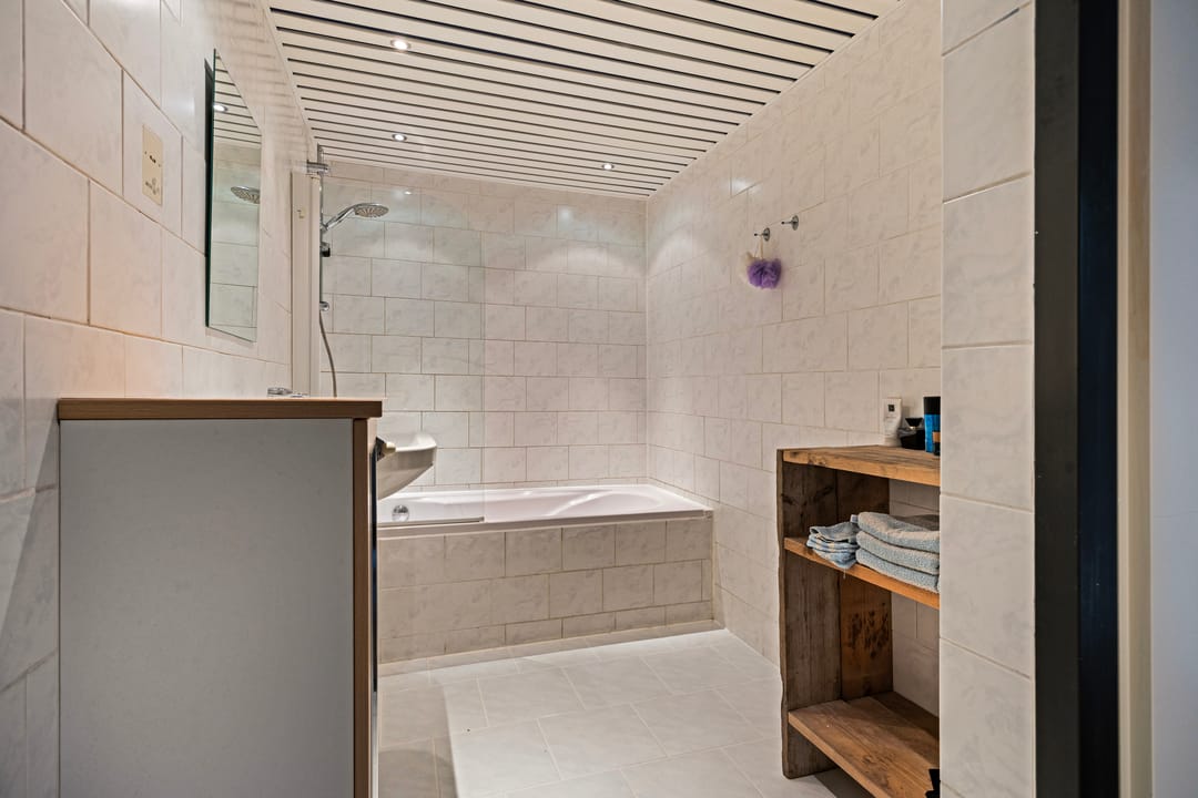 Photo 23 of Hooischelf 5