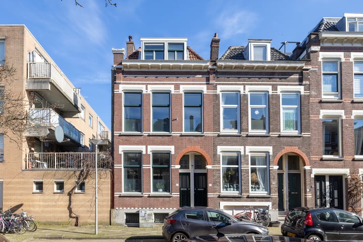 Bekijk foto 46 van Van den Hoonaardstraat 8