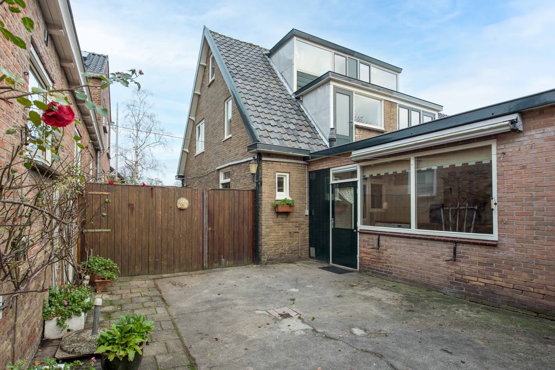 Photo 2 of Burenweg 7