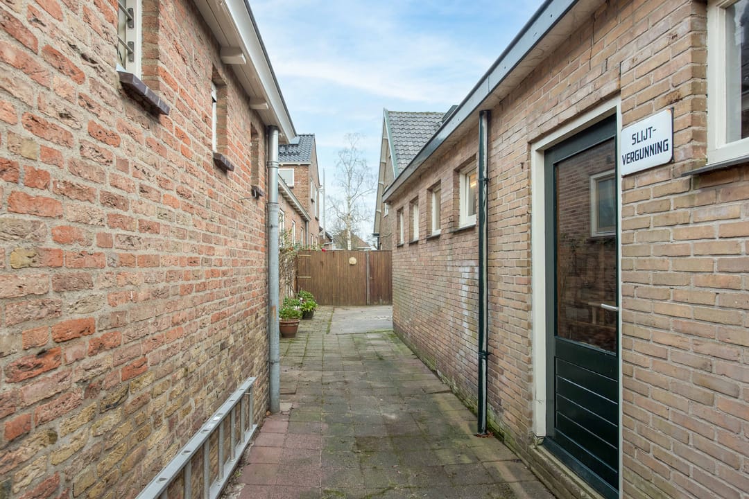 Photo 31 of Burenweg 7