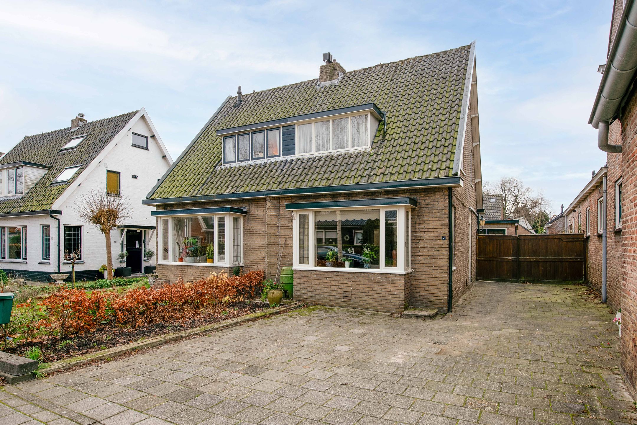 Photo 36 of Burenweg 7