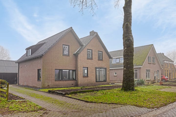 Foto 3 van Fabrieksstraat 8