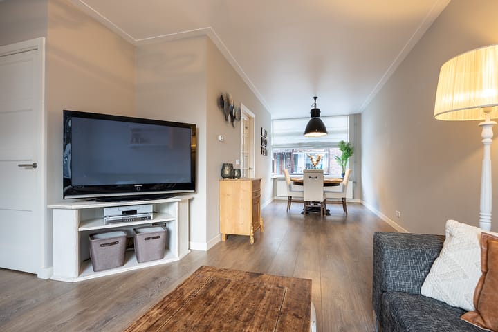 Foto 10 van Van Linschotenstraat 6