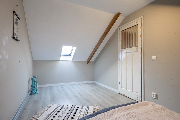 Foto 33 van Van Linschotenstraat 6