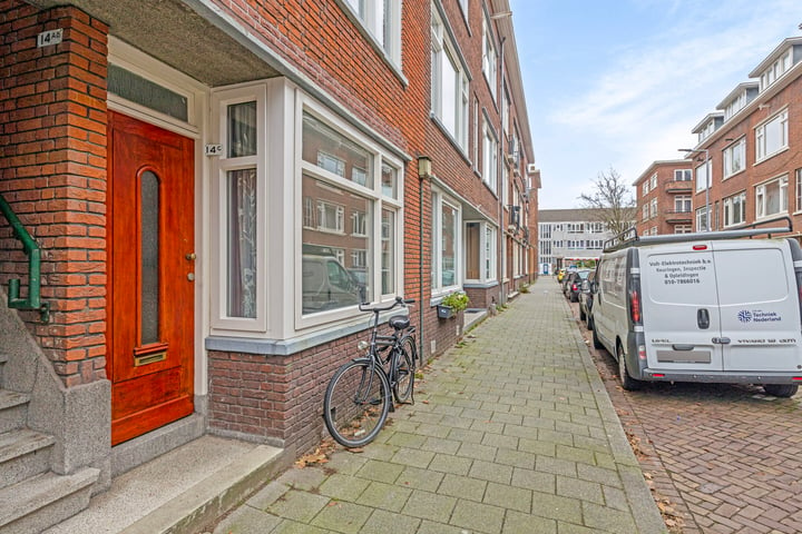 View photo 9 of Jaersveltstraat 14-C