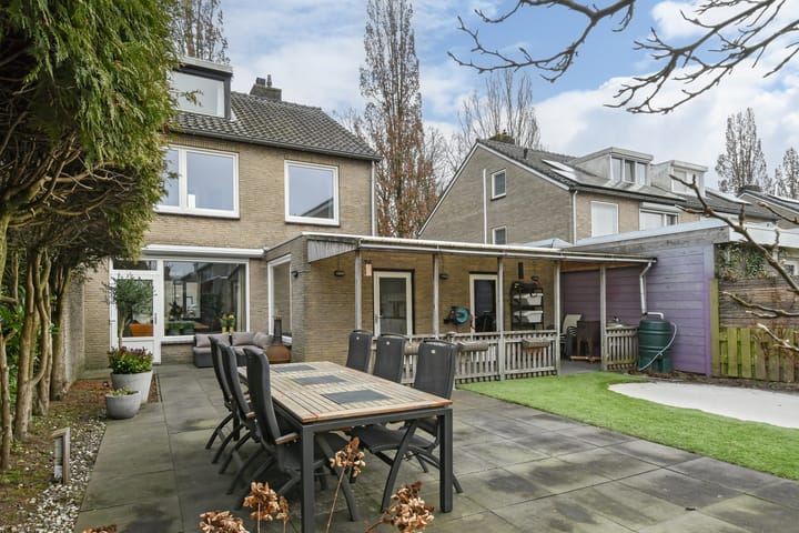 Foto 36 van IJssellaan 17