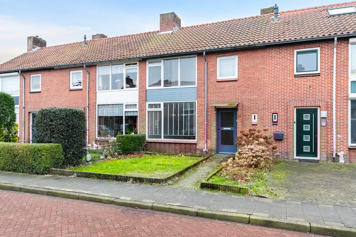 Foto 1 van J.H. van 't Hoffstraat 11