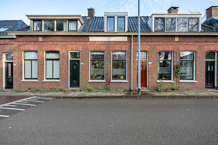 View photo 40 of Moesstraat 109