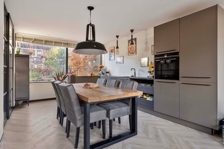 Foto 6 van Troelstrastraat 27