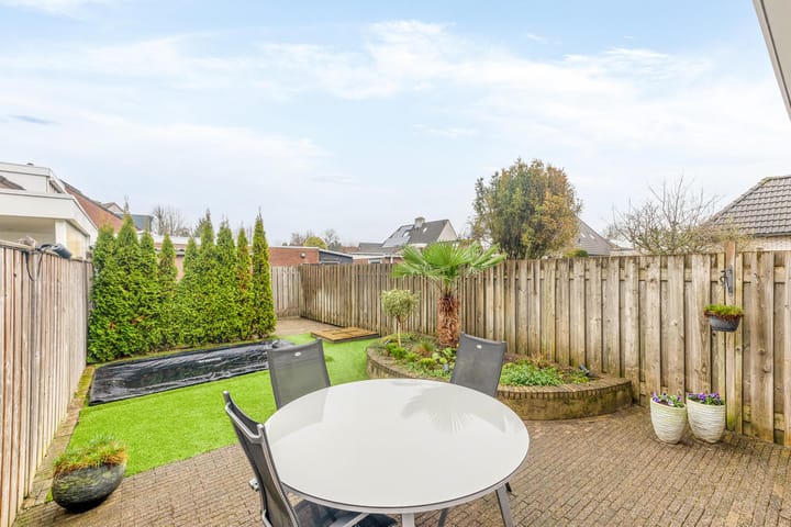 Foto 26 van Teeuwishoek 11