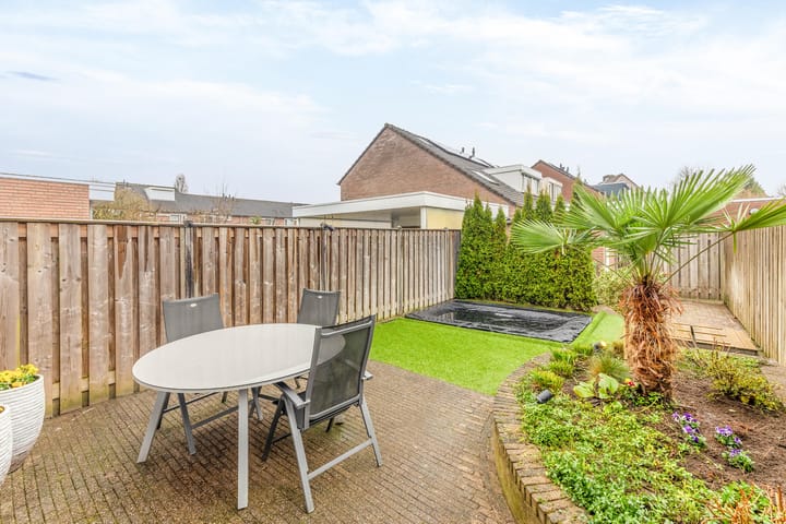 Foto 27 van Teeuwishoek 11