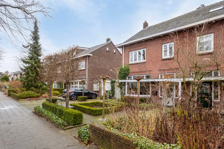 Foto 36 van van Peltlaan 233