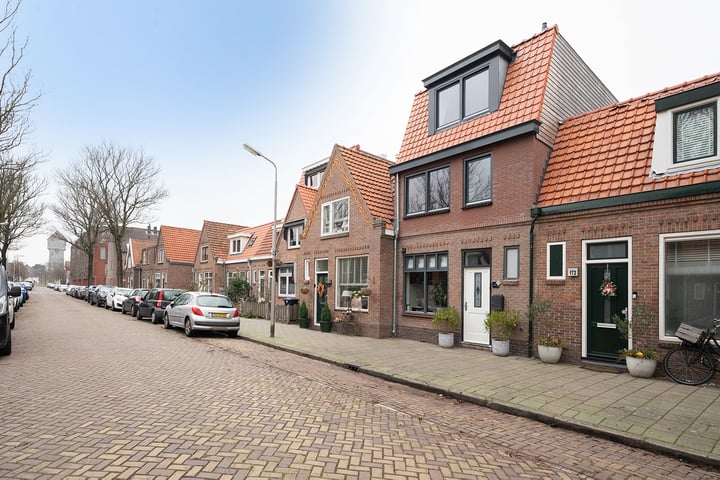 Bekijk foto 41 van Trompstraat 174