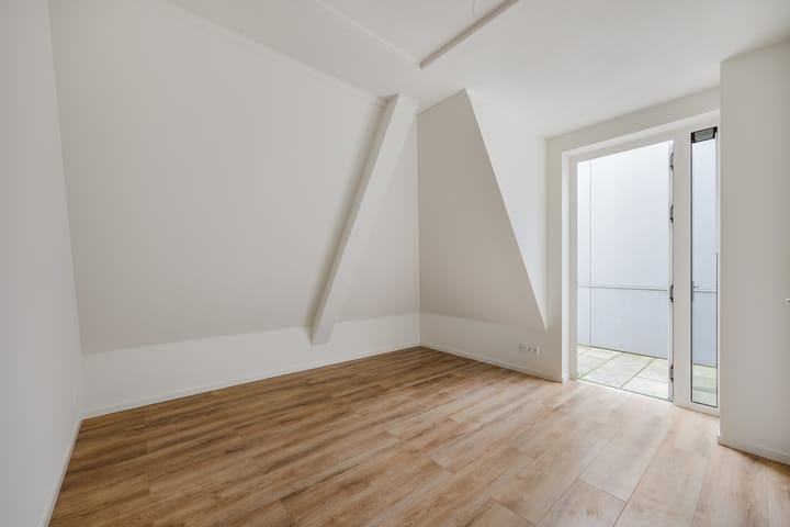 Foto 11 van Molenstraat 27-J