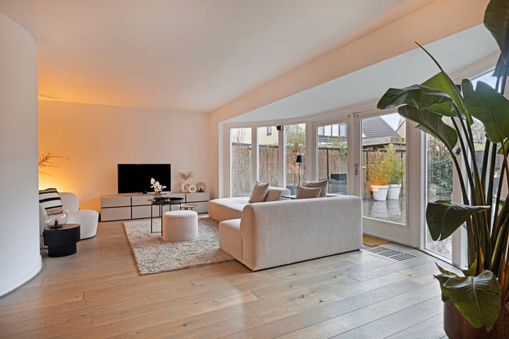 Foto 4 van Weegbree 7