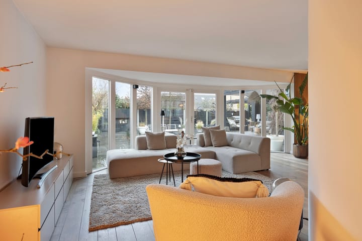 Foto 18 van Weegbree 7