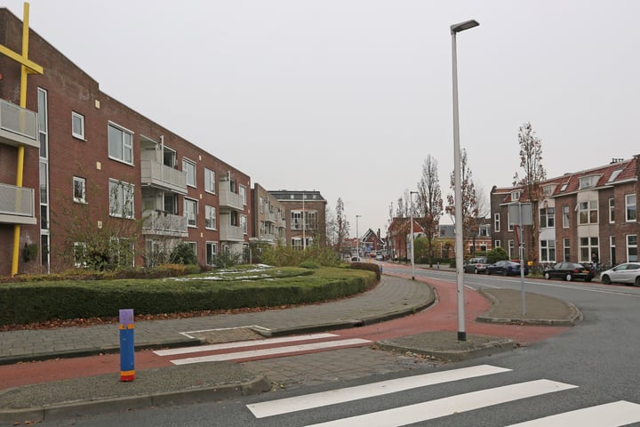 View photo 4 of Alma Tademastraat 43