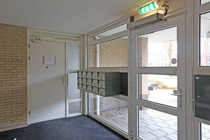 View photo 9 of Alma Tademastraat 43