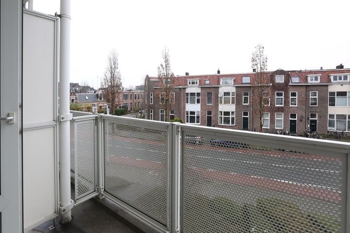 View photo 19 of Alma Tademastraat 43