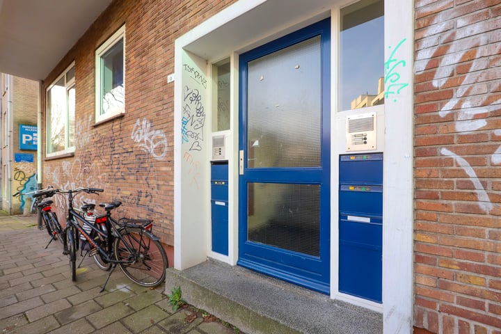 View photo 23 of Bergstraat 6-2