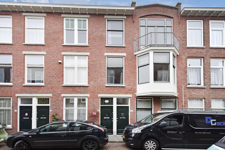 Bekijk foto 1 van Nicolaas Tulpstraat 30