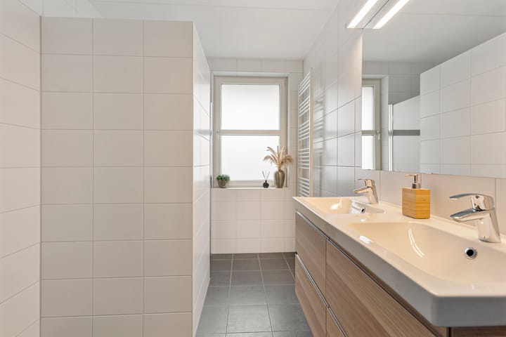 Foto 30 van Bernagietuin 15