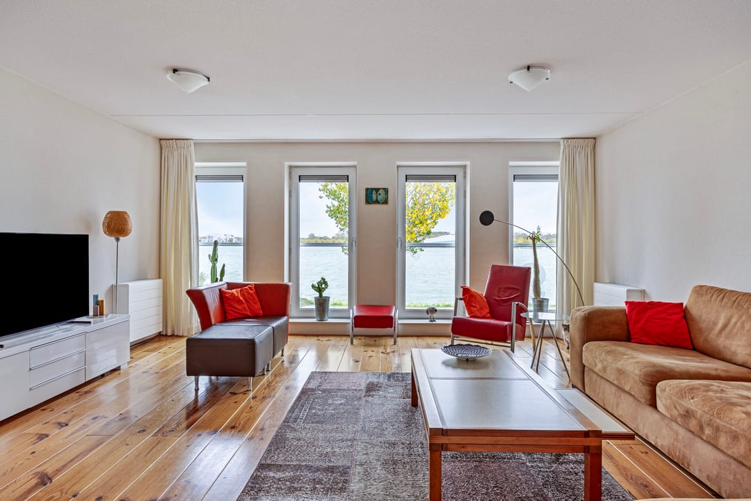 Photo 2 of Statietjalk 9