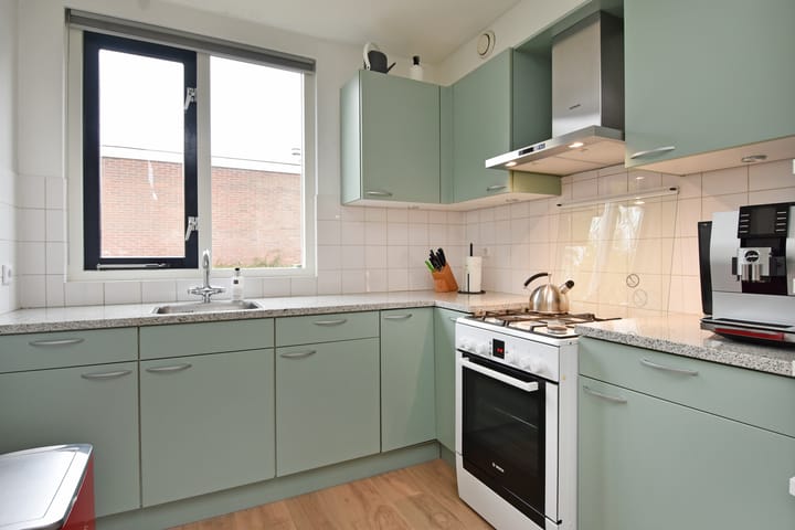 Foto 14 van Toos Poststraat 7