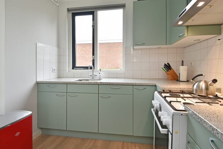 Foto 15 van Toos Poststraat 7