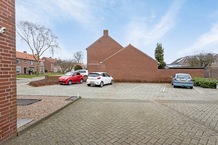 Bekijk foto 33 van Groenlingstraat 14