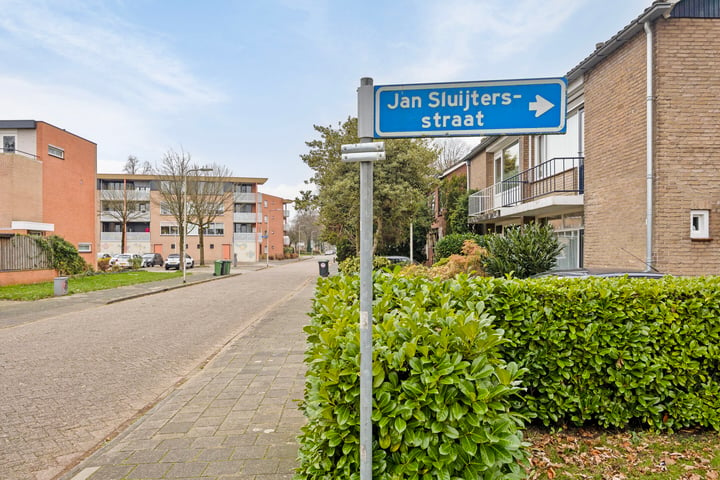 Bekijk foto 41 van Jan Sluijtersstraat 13