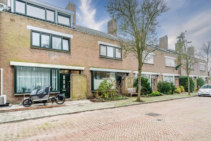 View photo 50 of Baljuwstraat 9