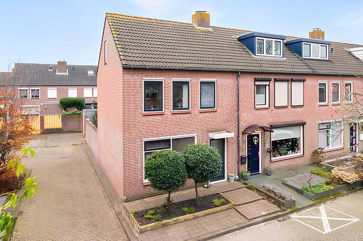 Foto 1 van Bonte Specht 7