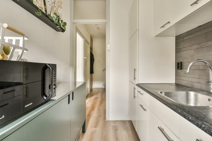 Photo 12 of Finsenstraat 36-1